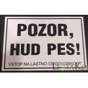 pozor hud pes tabla